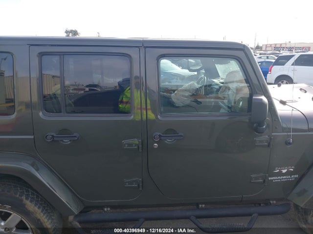 1C4HJWEG4GL166295 Jeep Wrangler Unlimited Sahara