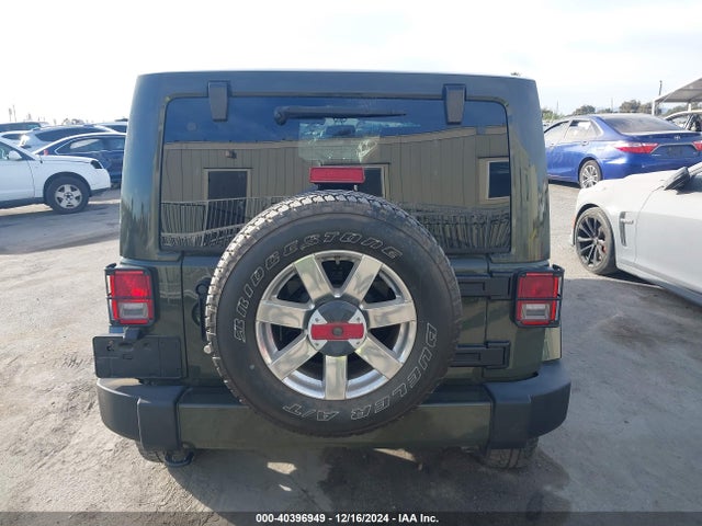 1C4HJWEG4GL166295 Jeep Wrangler Unlimited Sahara