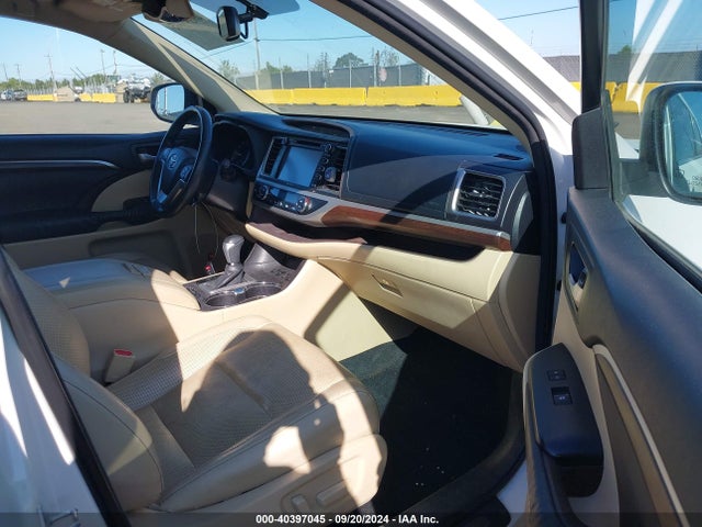 5TDDKRFHXES049000 Toyota Highlander Limited V6