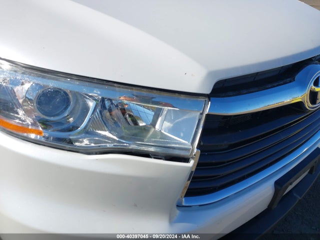 5TDDKRFHXES049000 Toyota Highlander Limited V6