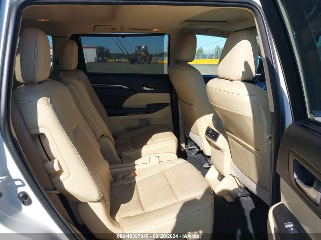 5TDDKRFHXES049000 Toyota Highlander Limited V6