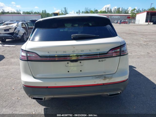 2LMPJ6K97KBL26017 Lincoln Nautilus Select