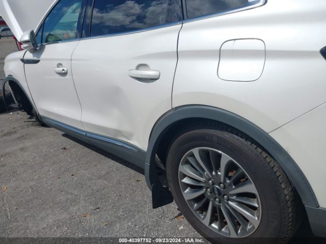 2LMPJ6K97KBL26017 Lincoln Nautilus Select