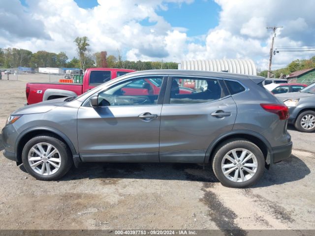 JN1BJ1CR5HW129904 Nissan Rogue Sport S