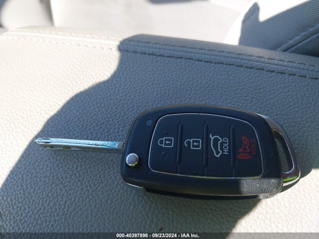 Hyundai SONATA SE 2015 5NPE24AF4FH228489 Image 11