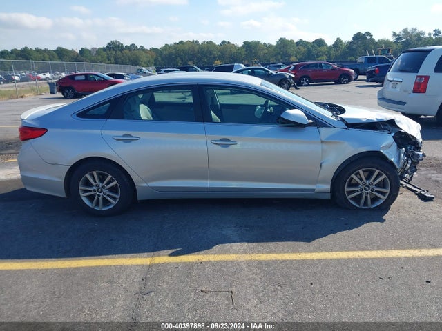 Hyundai SONATA SE 2015 5NPE24AF4FH228489 Image 13