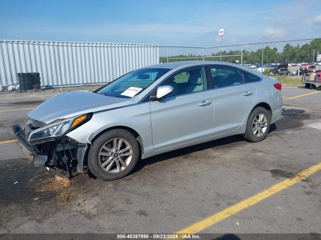 Hyundai SONATA SE 2015 5NPE24AF4FH228489 Image 2