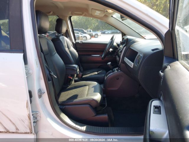 1C4NJCEB3GD704873 Jeep Compass Latitude