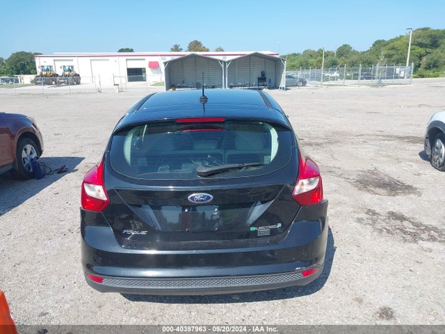 Ford FOCUS ELECTRIC 2014 1FADP3R49EL341803 Image 17