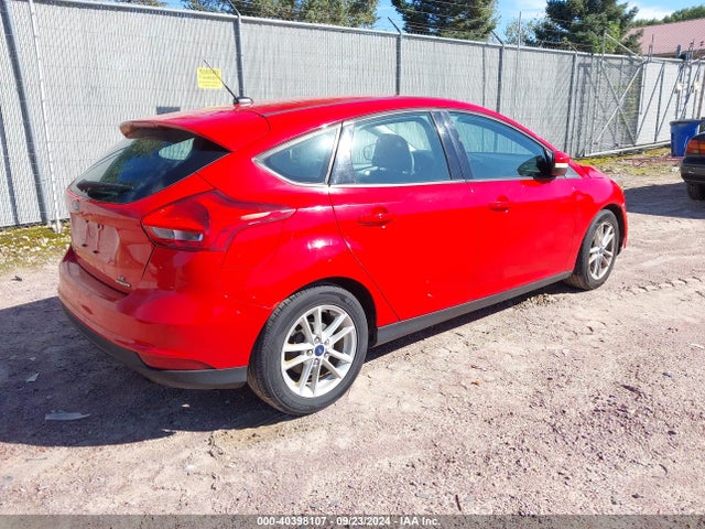 Ford FOCUS SE 2015 1FADP3K22FL301623 Image 4