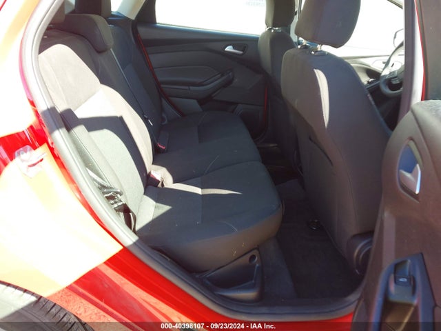 Ford FOCUS SE 2015 1FADP3K22FL301623 Image 8