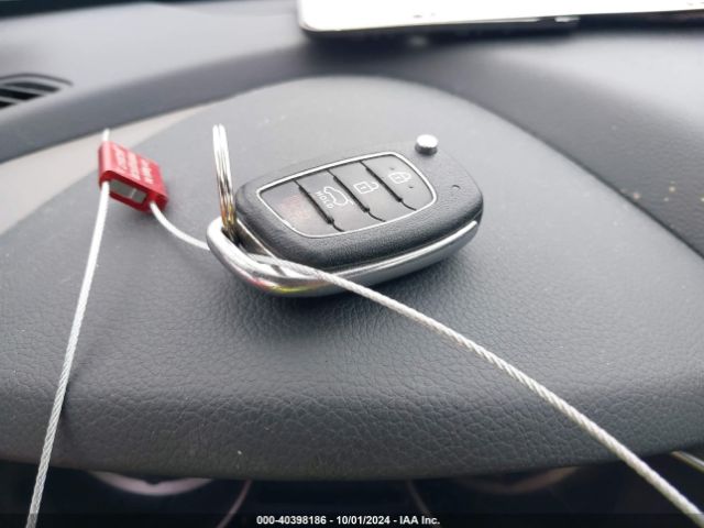 KM8SMDHFXHU223014 Hyundai Santa Fe Se