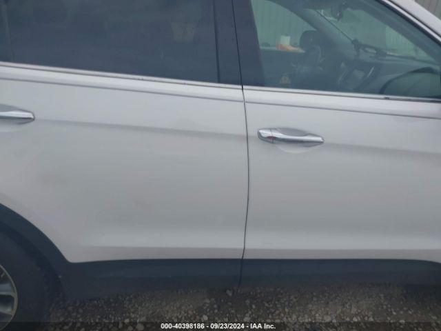 KM8SMDHFXHU223014 Hyundai Santa Fe Se