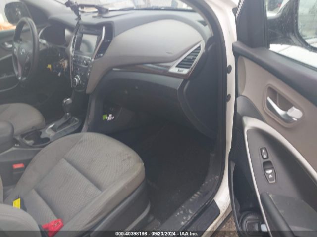 KM8SMDHFXHU223014 Hyundai Santa Fe Se