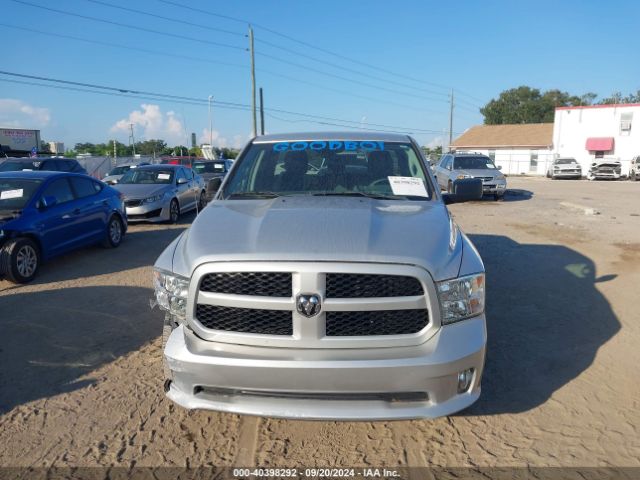 1C6RR6FT7JS216863 RAM 1500 Express Quad Cab 4x2 6'4 Box
