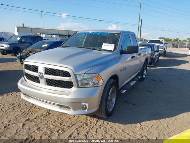 1C6RR6FT7JS216863 RAM 1500 Express Quad Cab 4x2 6'4 Box