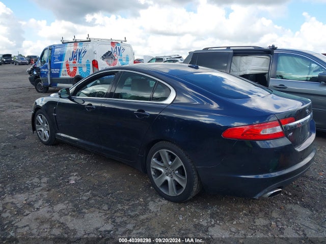 2011 JAGUAR XF SAJWA0FB7BLS20190 Photo 2