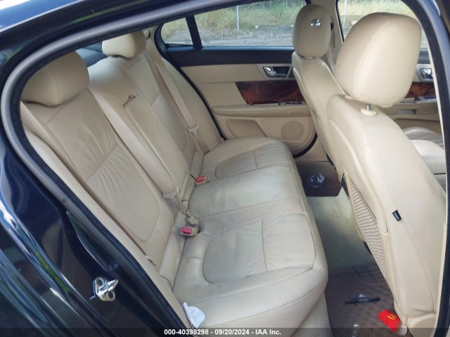 2011 JAGUAR XF SAJWA0FB7BLS20190 Photo 7