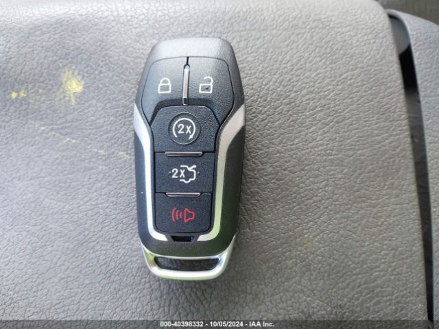 5LMCJ3D95GUJ12700 Lincoln Mkc Reserve