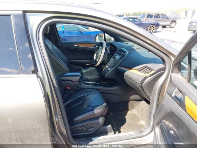 5LMCJ3D95GUJ12700 Lincoln Mkc Reserve