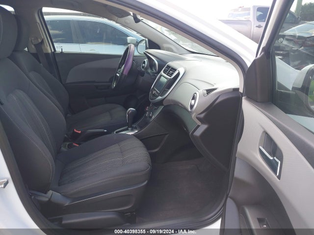 Chevrolet SONIC LT 2017 1G1JD5SB7H4152472 Image 5