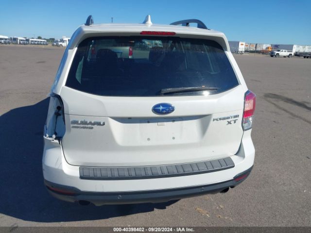 JF2SJGWC2JH588987 Subaru Forester 2.0xt Touring