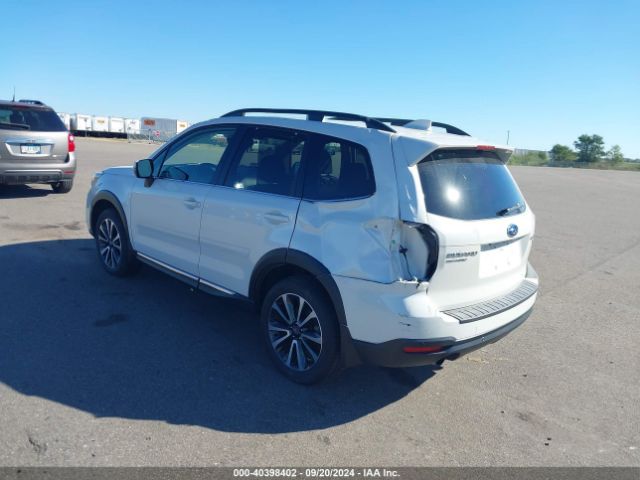 JF2SJGWC2JH588987 Subaru Forester 2.0xt Touring