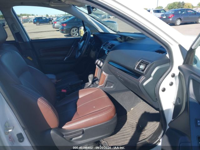JF2SJGWC2JH588987 Subaru Forester 2.0xt Touring