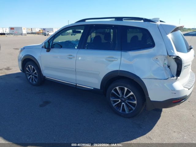 JF2SJGWC2JH588987 Subaru Forester 2.0xt Touring