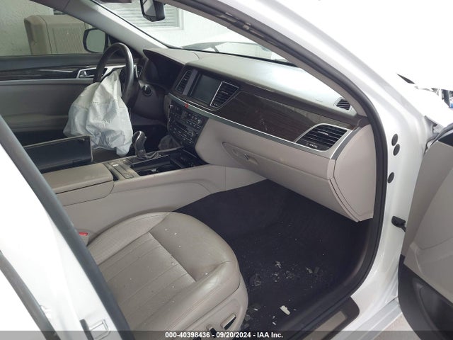 Hyundai Genesis 3.8 2016 KMHGN4JE2GU121256 Image 5