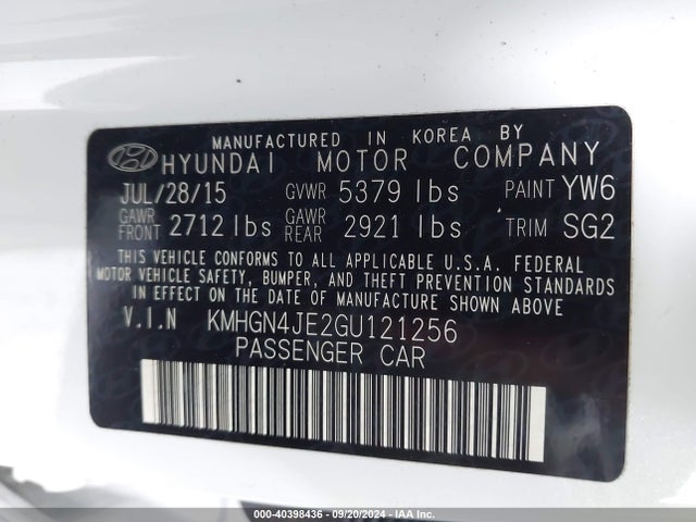 Hyundai Genesis 3.8 2016 KMHGN4JE2GU121256 Image 9