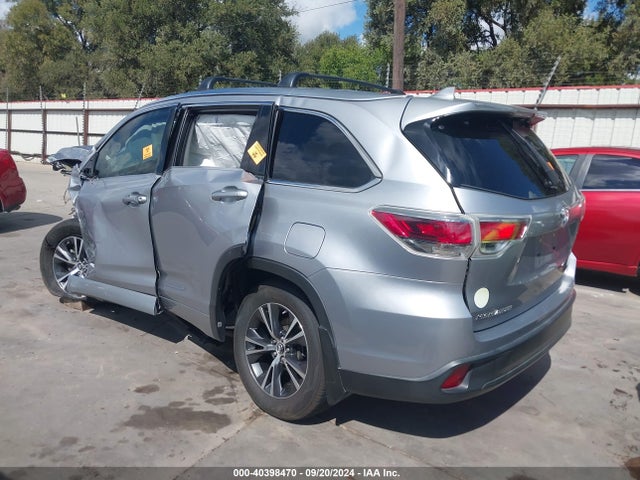 Toyota Highlander Xle V6 2016 5TDKKRFH3GS506630 Image 3