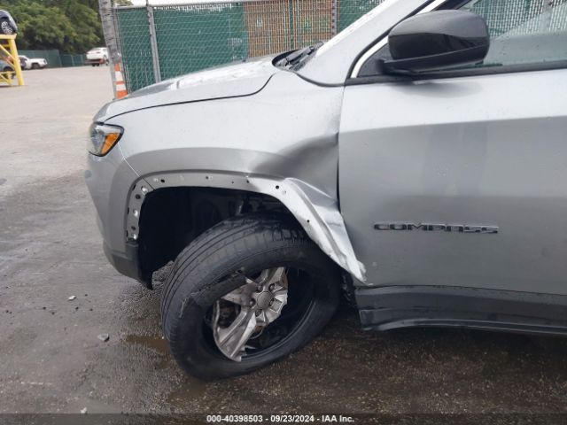 3C4NJDBB8NT217296 Jeep Compass Latitude 4x4