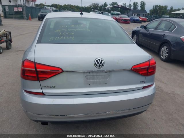 1VWAT7A37GC014903 Volkswagen Passat 1.8t S