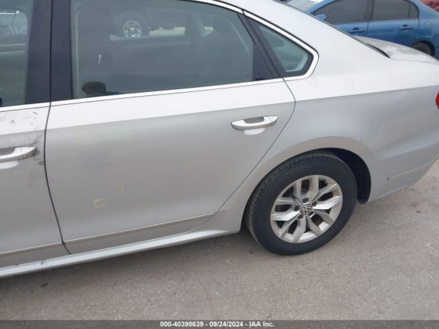1VWAT7A37GC014903 Volkswagen Passat 1.8t S