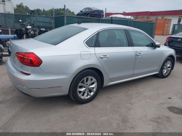 1VWAT7A37GC014903 Volkswagen Passat 1.8t S
