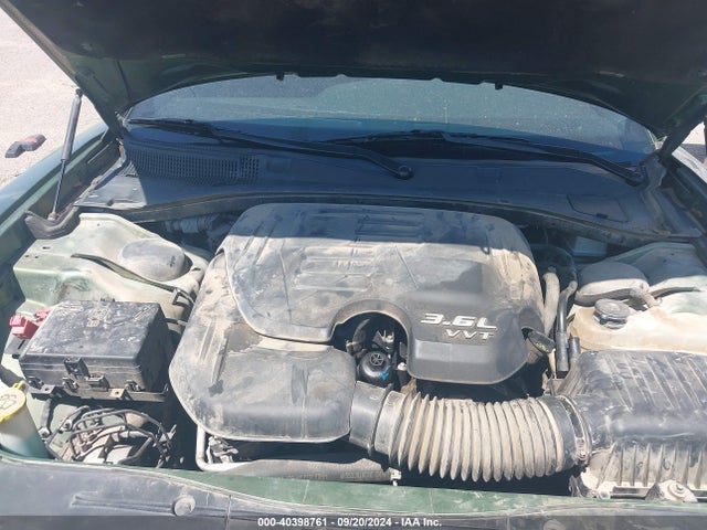 2C3CDXBG1JH306744 Dodge Charger Sxt Rwd