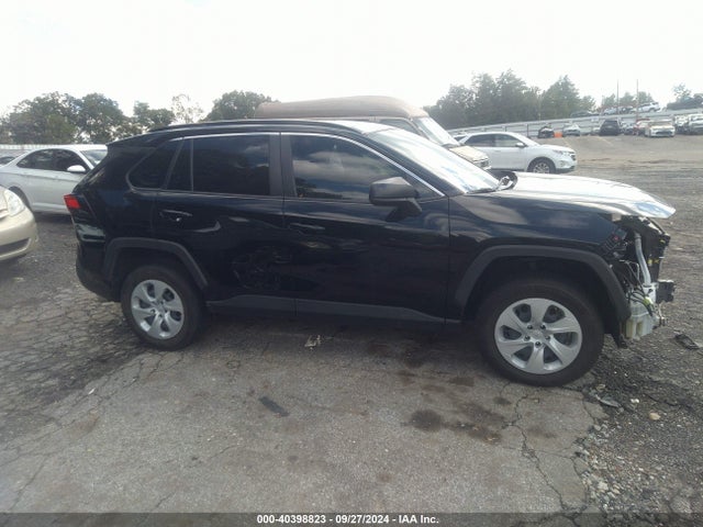 Toyota RAV4 LE 2020 JTMH1RFV3LD059807 Image 14