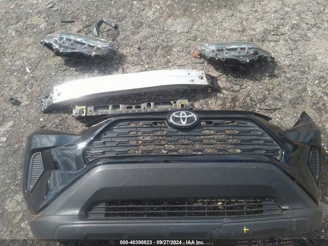 Toyota RAV4 LE 2020 JTMH1RFV3LD059807 Image 12