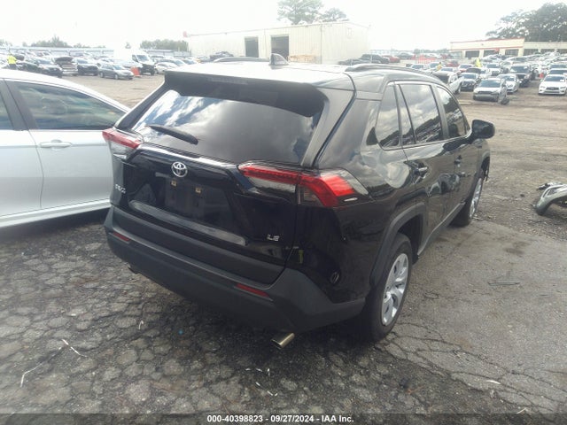 Toyota RAV4 LE 2020 JTMH1RFV3LD059807 Image 4
