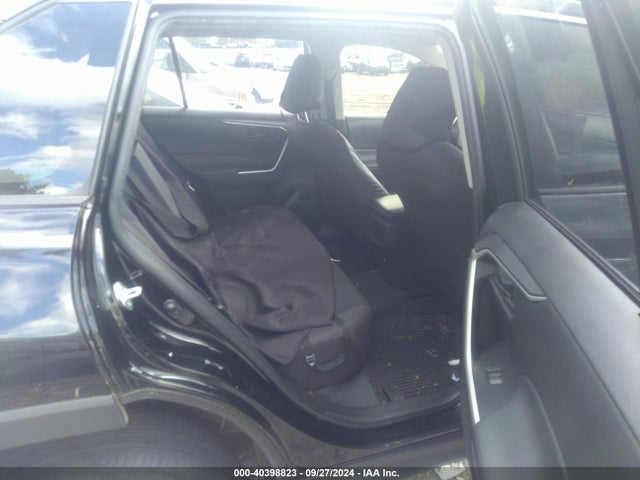 Toyota RAV4 LE 2020 JTMH1RFV3LD059807 Image 8
