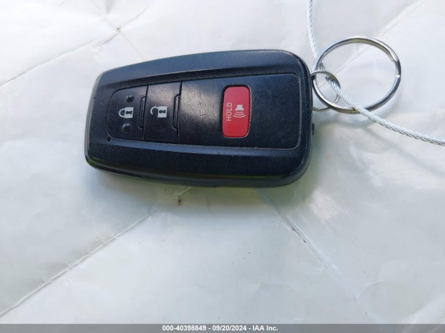 Toyota Prius Three 2017 JTDKARFU1H3544571 Image 11