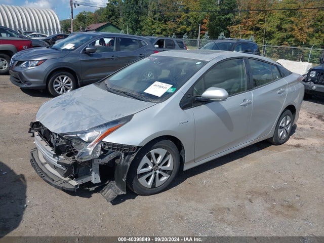 Toyota Prius Three 2017 JTDKARFU1H3544571 Image 2
