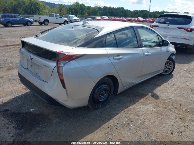 Toyota Prius Three 2017 JTDKARFU1H3544571 Image 4