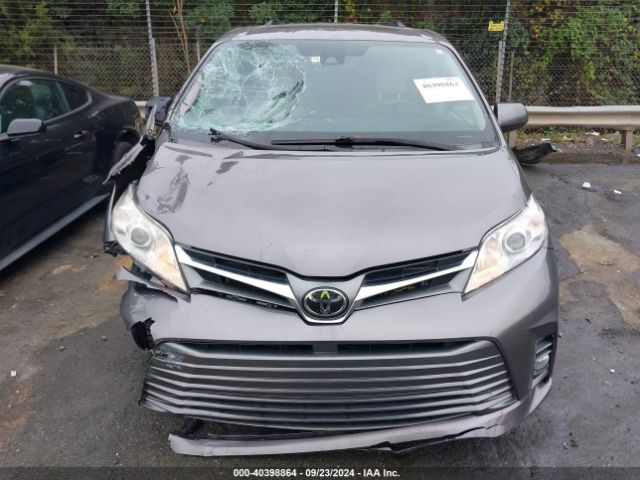 5TDYZ3DCXKS993053 Toyota Sienna Xle 8 Passenger