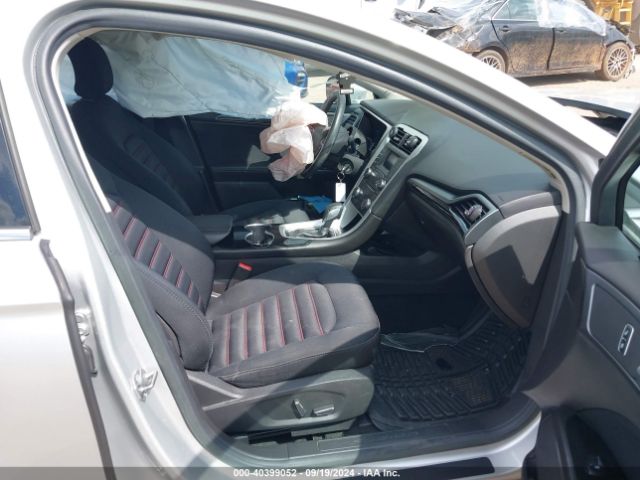 3FA6P0HD8GR119220 Ford FUSION SE