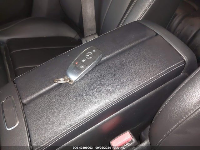 W1N4M4HB9LW035519 Mercedes-Benz Glb 250 4matic