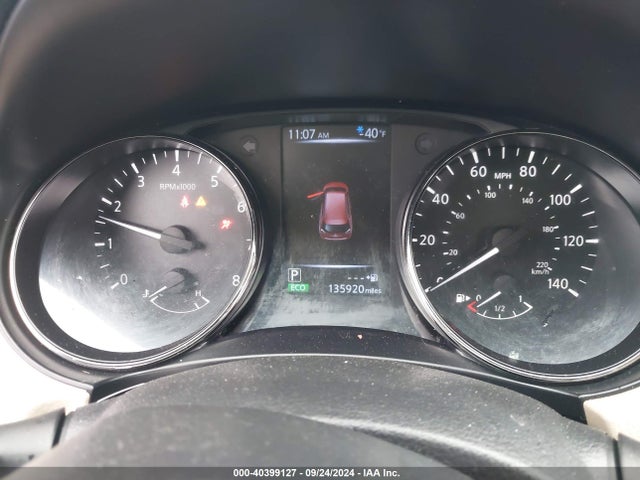40399127 :رقم المزاد ، JN8AT2MT7HW383766 vin ، 2017 Nissan Rogue S مزاد بيع