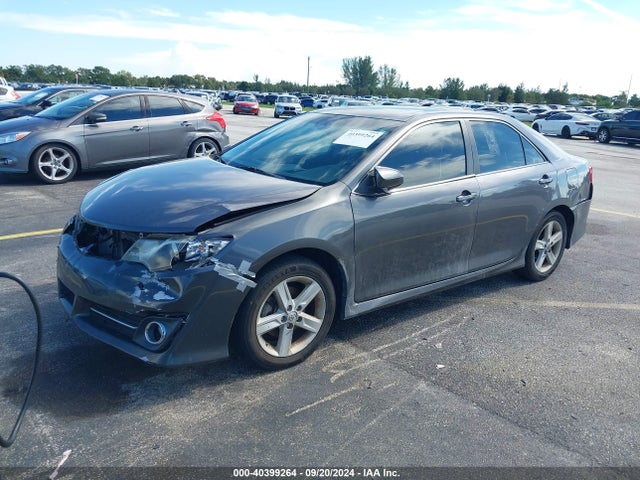 Toyota CAMRY SE 2014 4T1BF1FK8EU812325 Image 2