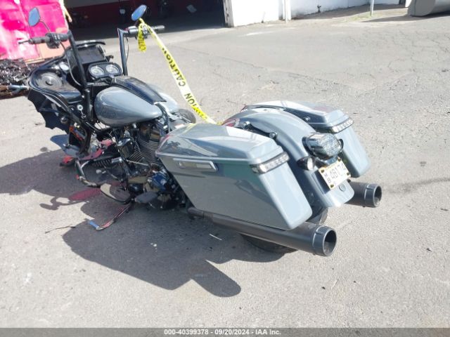 2022 HARLEY-DAVIDSON FLTRXST 1HD1ACL1XNB664114 Photo 2